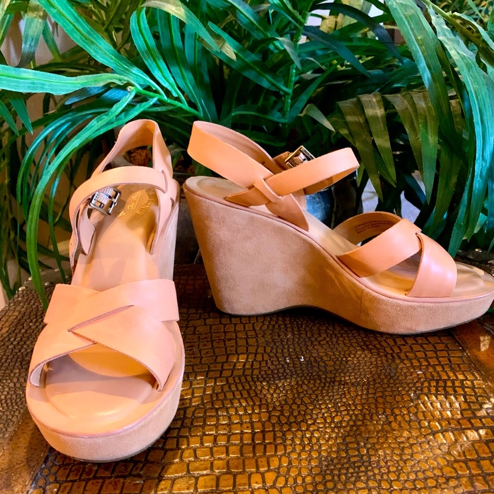 Kork-Ease - Gently worn, in great condition.